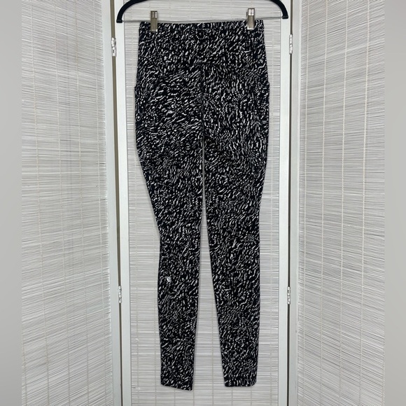 Lululemon Swift Speed High Rise Tight Speckle Black Size 4 - Picture 3 of 6